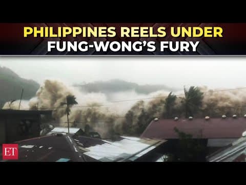 Super typhoon Fung-wong hits Philippines, triggers massive waves into coastline